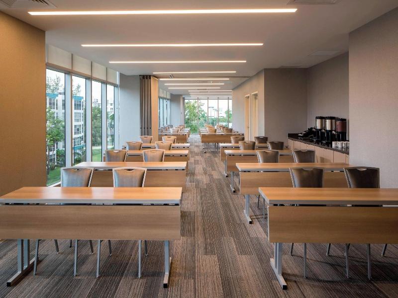 Residence Inn Miami Sunny Isles Beach image