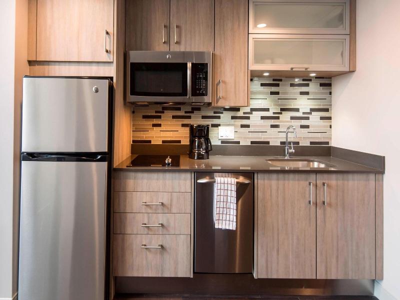 Residence Inn Miami Sunny Isles Beach image