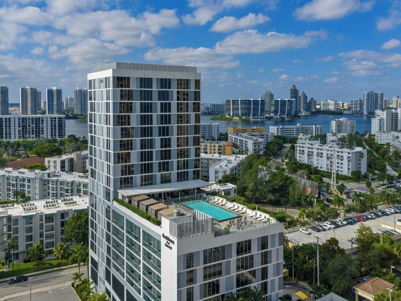 Residence Inn Miami Sunny Isles Beach image