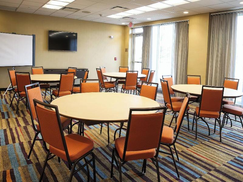 Fairfield Inn & Suites Madison Verona image