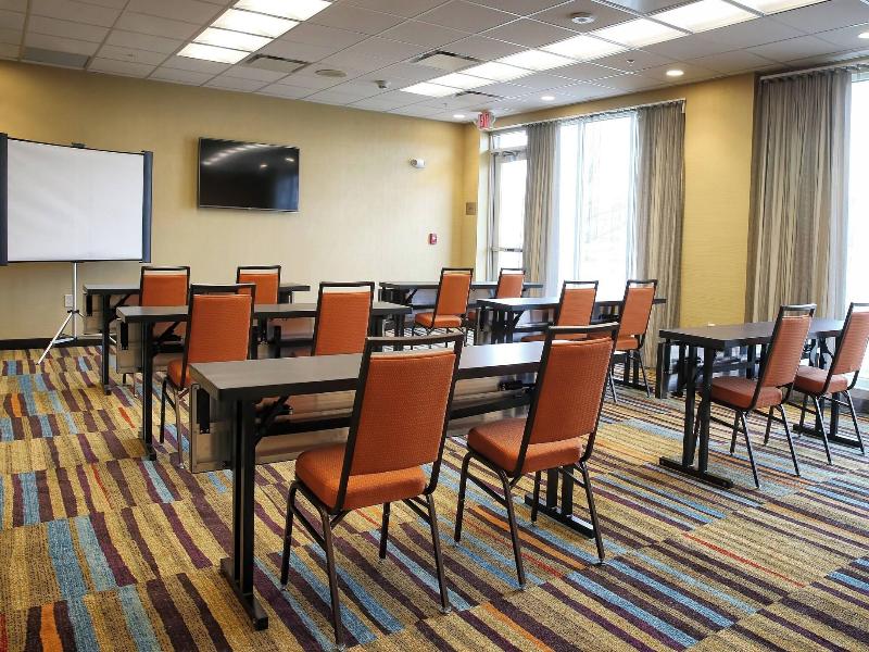 Fairfield Inn & Suites Madison Verona image