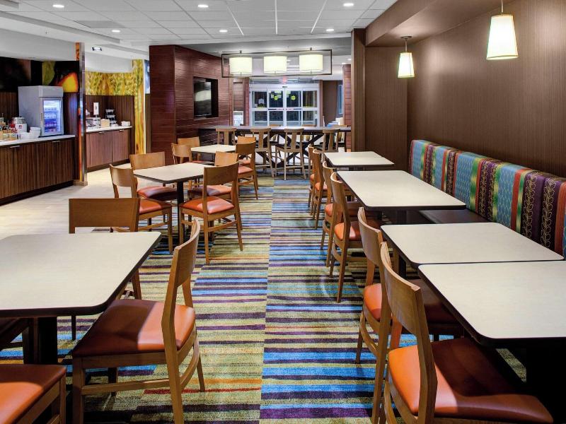 Fairfield Inn & Suites Hollister image