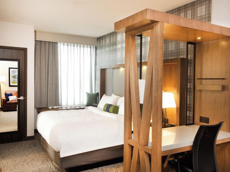 SpringHill Suites Bend image