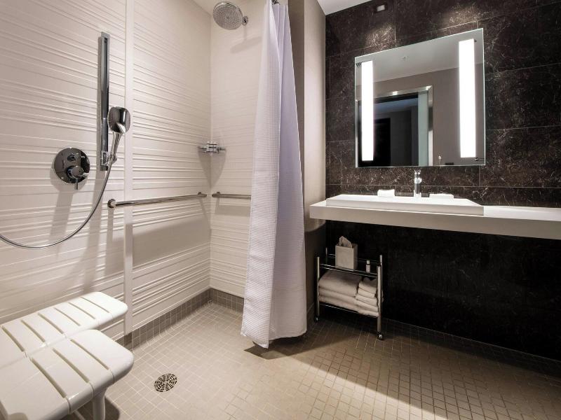 AC Hotel Seattle Bellevue/Downtown image