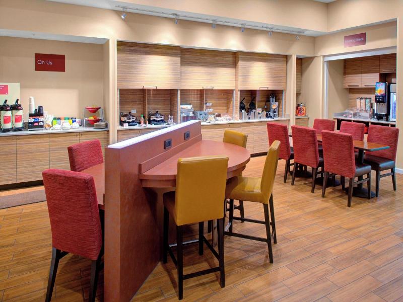 TownePlace Suites Parkersburg image