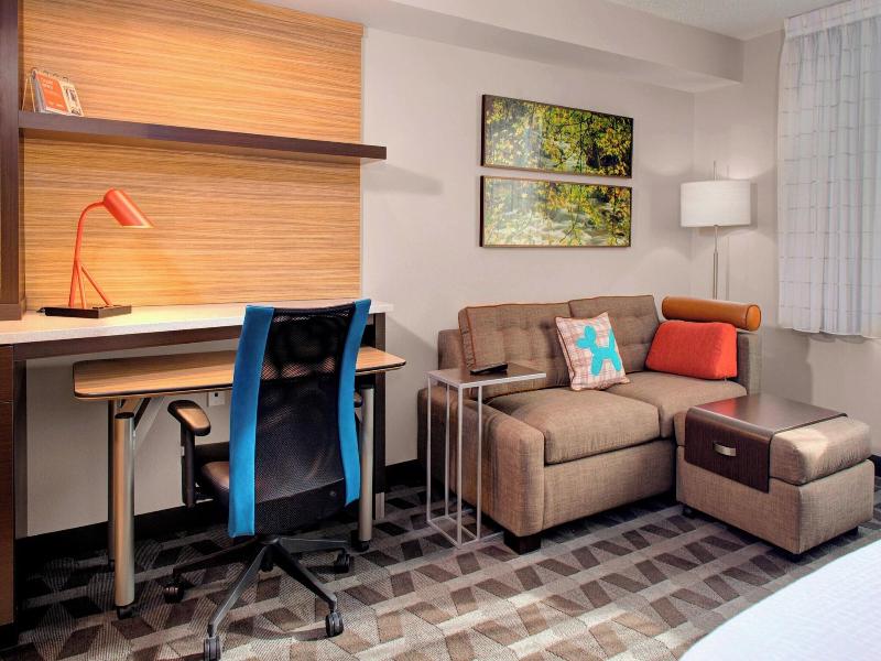 TownePlace Suites Parkersburg image