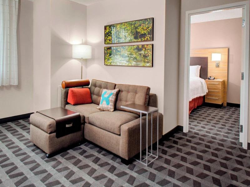TownePlace Suites Parkersburg image