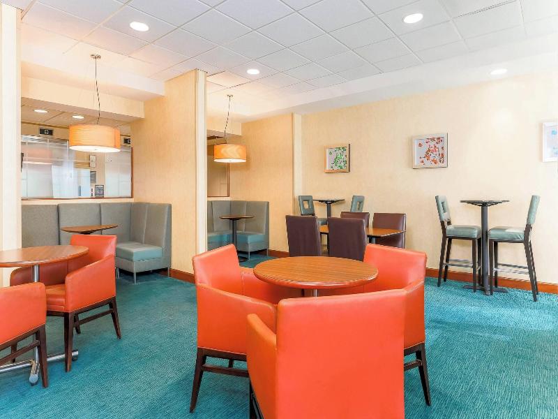 Residence Inn Chicago Oak Brook image