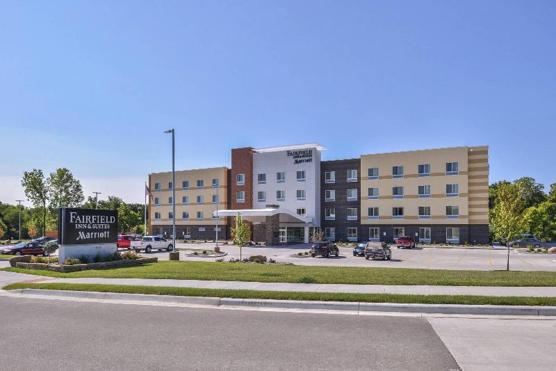 Fairfield Inn & Suites St. Joseph image