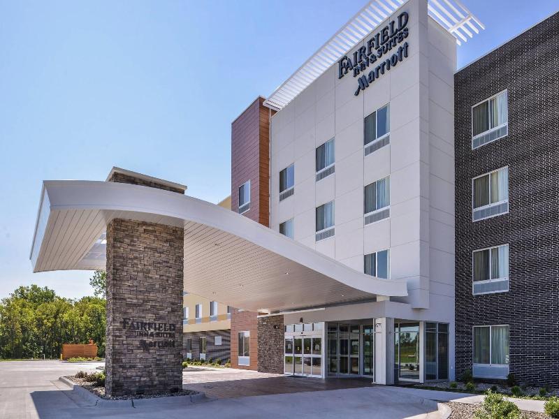 Fairfield Inn & Suites St. Joseph image