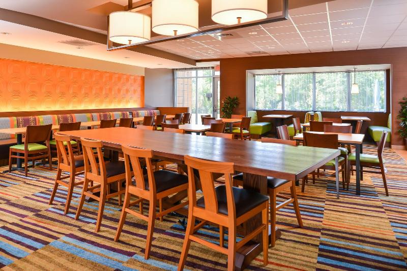 Fairfield Inn & Suites St. Joseph image
