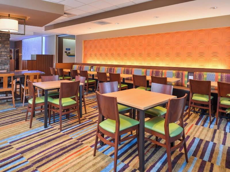 Fairfield Inn & Suites St. Joseph image