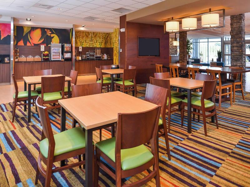 Fairfield Inn & Suites St. Joseph image