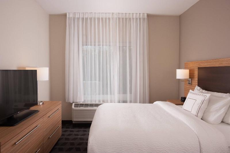 TownePlace Suites Charleston Airport/Convention C image