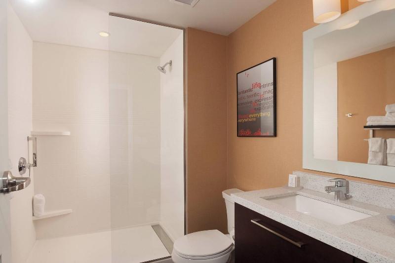 TownePlace Suites Charleston Airport/Convention C image