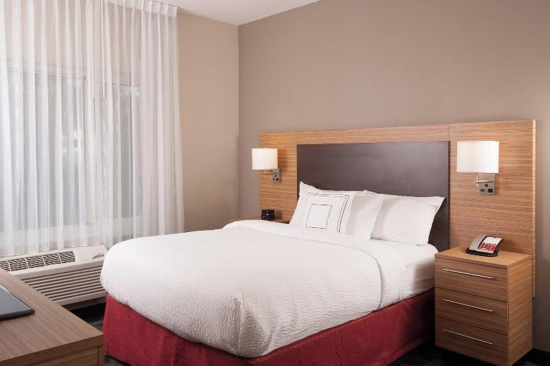 TownePlace Suites Charleston Airport/Convention C image