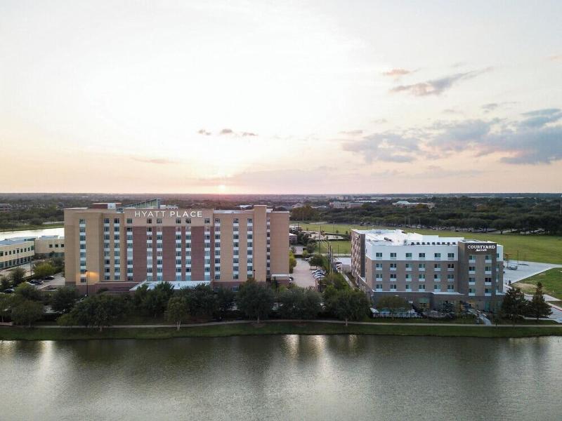 Courtyard Houston Sugar Land/Lake Pointe image