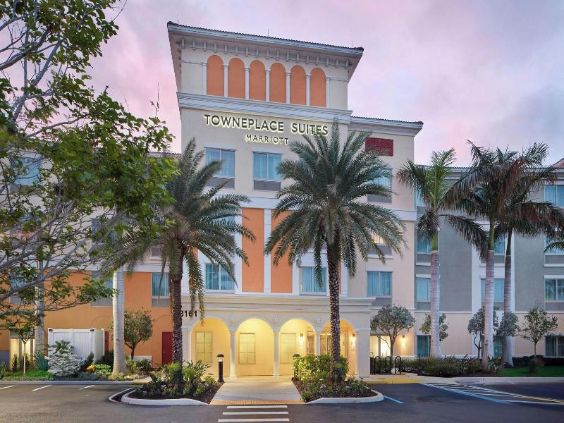 TownePlace Suites Fort Myers Estero image