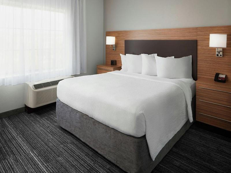 TownePlace Suites Fort Myers Estero image