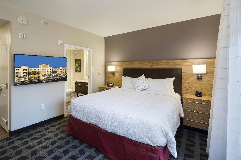 TownePlace Suites Fort Myers Estero image