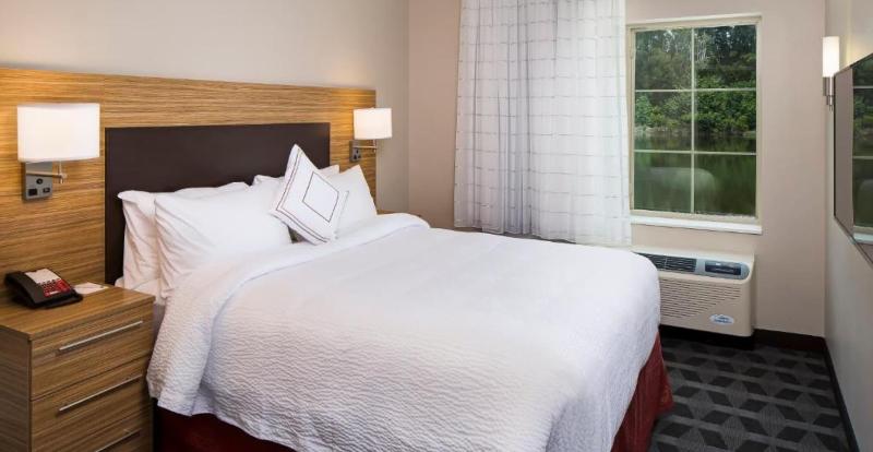 TownePlace Suites Fort Myers Estero image