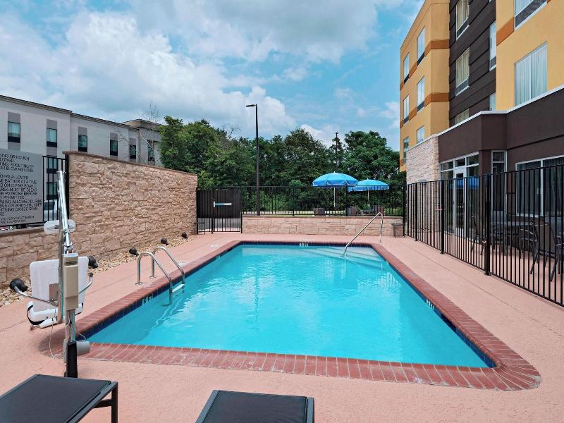 Fairfield Inn & Suites Dublin image