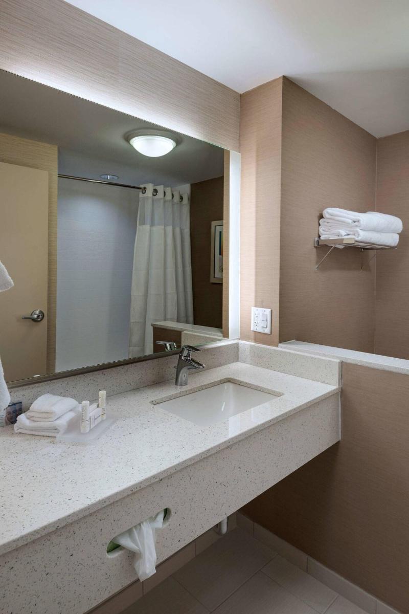 Fairfield Inn & Suites Dublin image