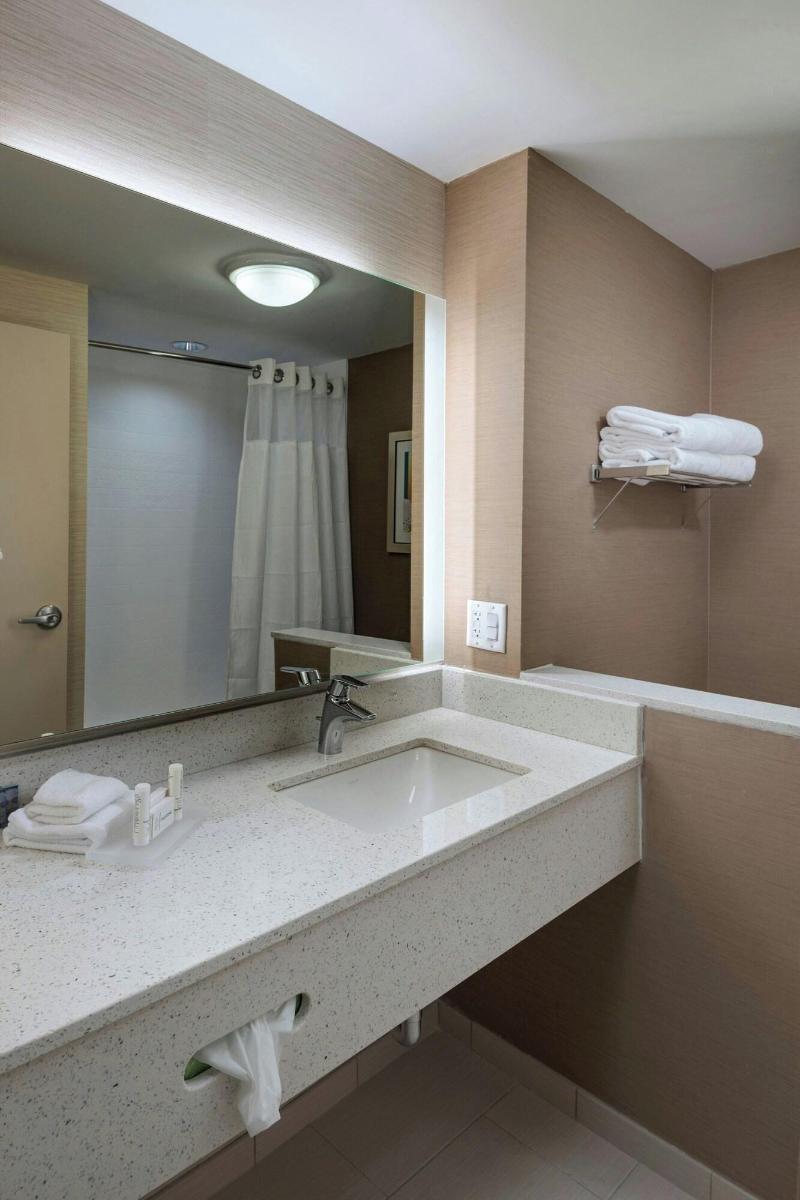 Fairfield Inn & Suites Dublin image