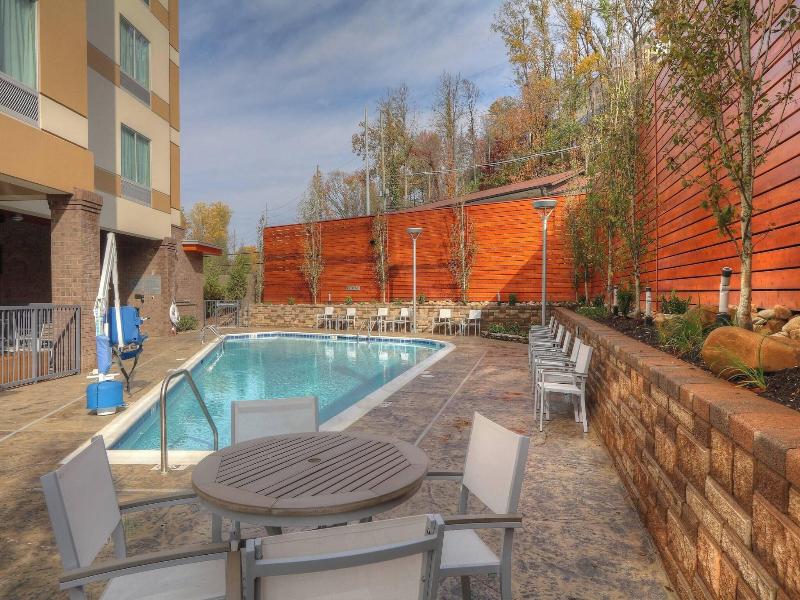 Fairfield Inn & Suites Gatlinburg Downtown — photo 46