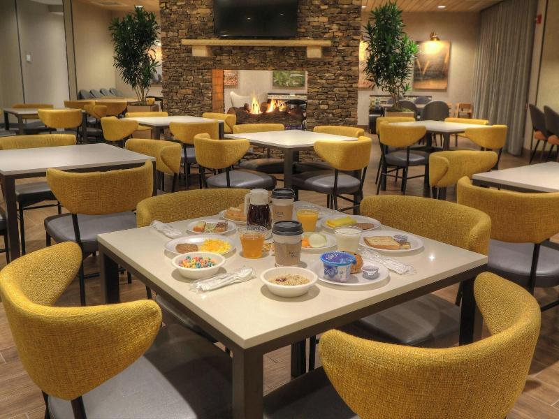 Fairfield Inn & Suites Gatlinburg Downtown — photo 75