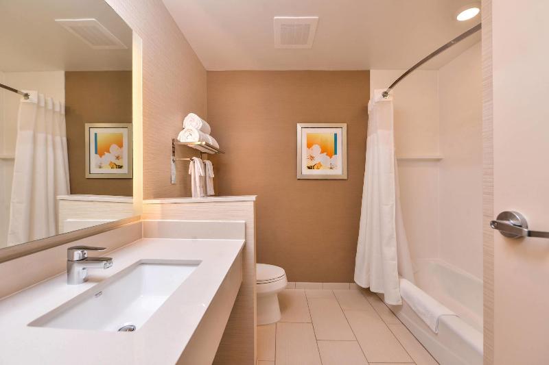 Fairfield Inn & Suites Warrensburg image