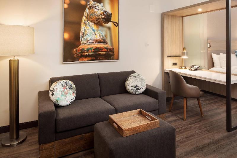 SpringHill Suites New Orleans Downtown/CanalStreet image