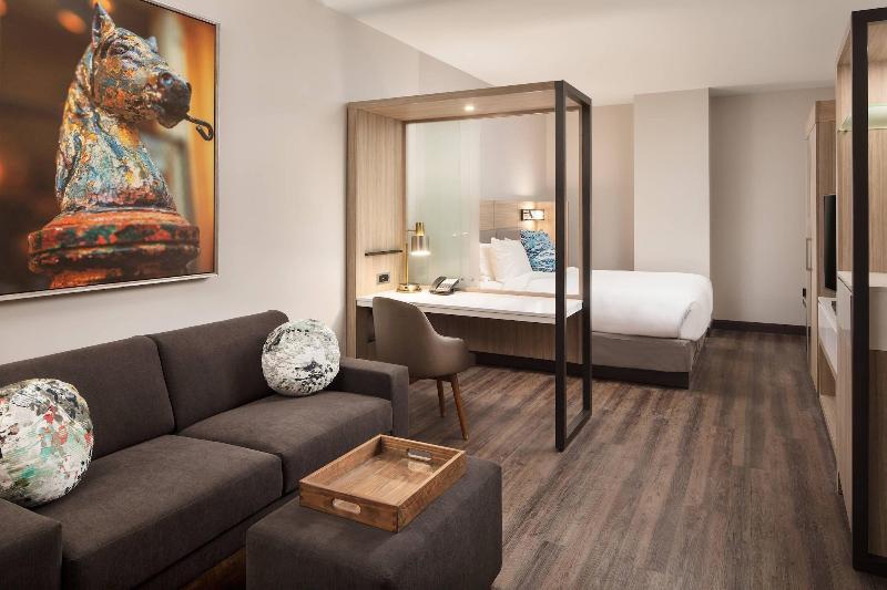 SpringHill Suites New Orleans Downtown/CanalStreet image