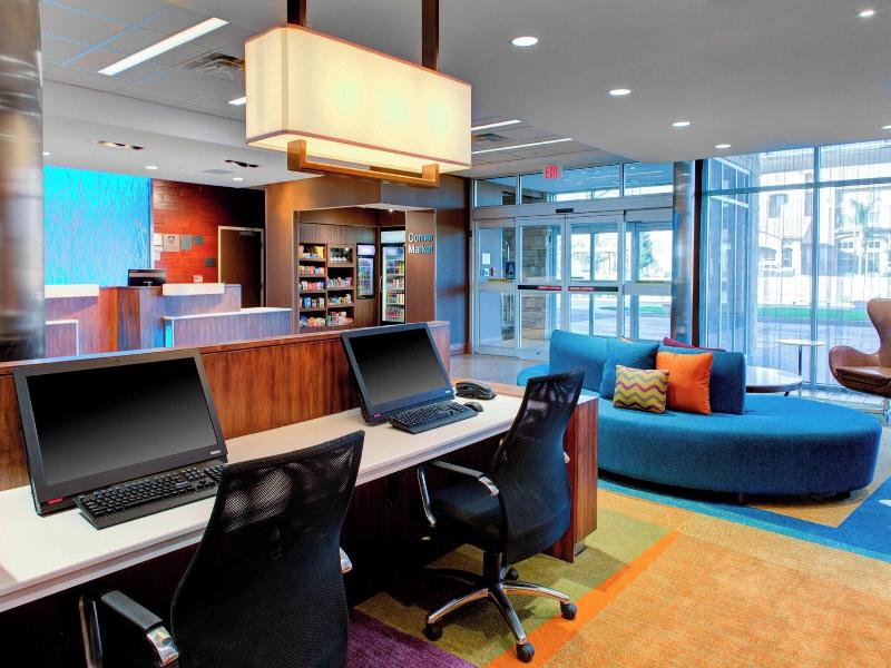 Fairfield Inn & Suites Bakersfield North/Airport