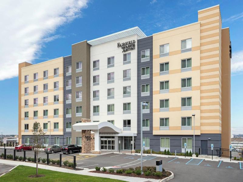 Fairfield Inn & Suites North Bergen image