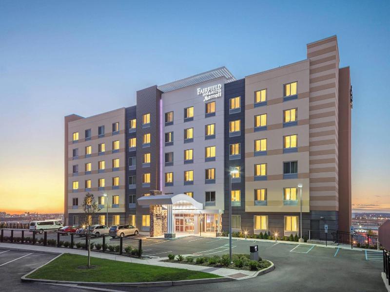 Fairfield Inn & Suites North Bergen image