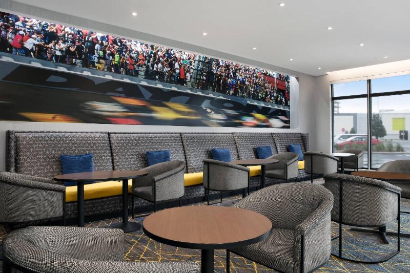 Fairfield Inn &Suites Daytona Beach Speedway/Airpt image