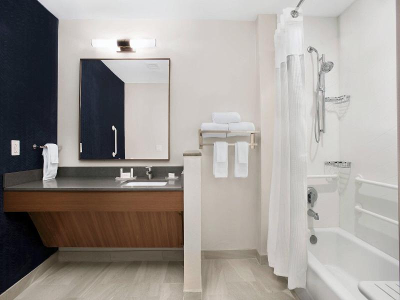 Fairfield Inn &Suites Daytona Beach Speedway/Airpt image