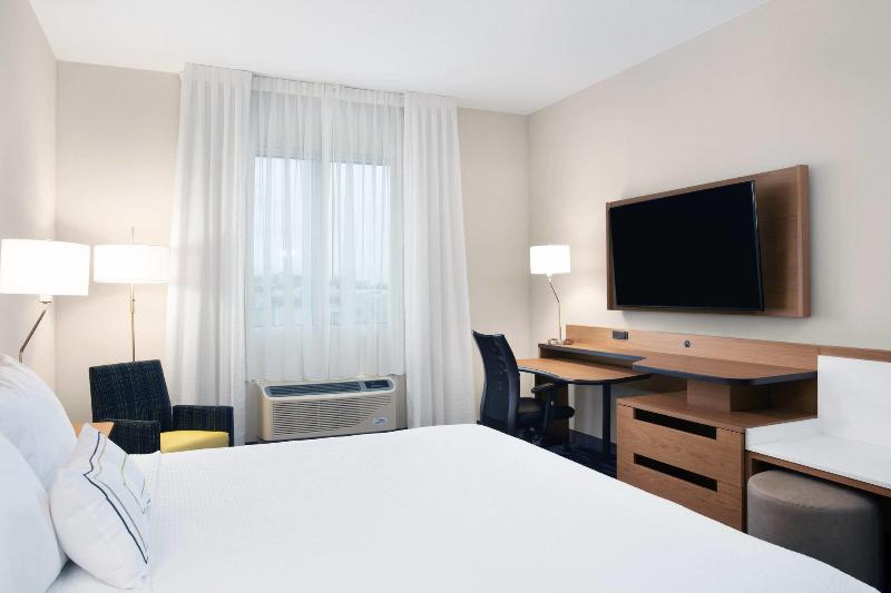 Fairfield Inn &Suites Daytona Beach Speedway/Airpt image