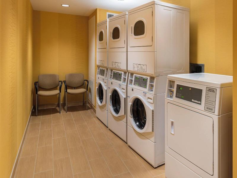Fairfield Inn & Suites Orlando East/Ucf Area image