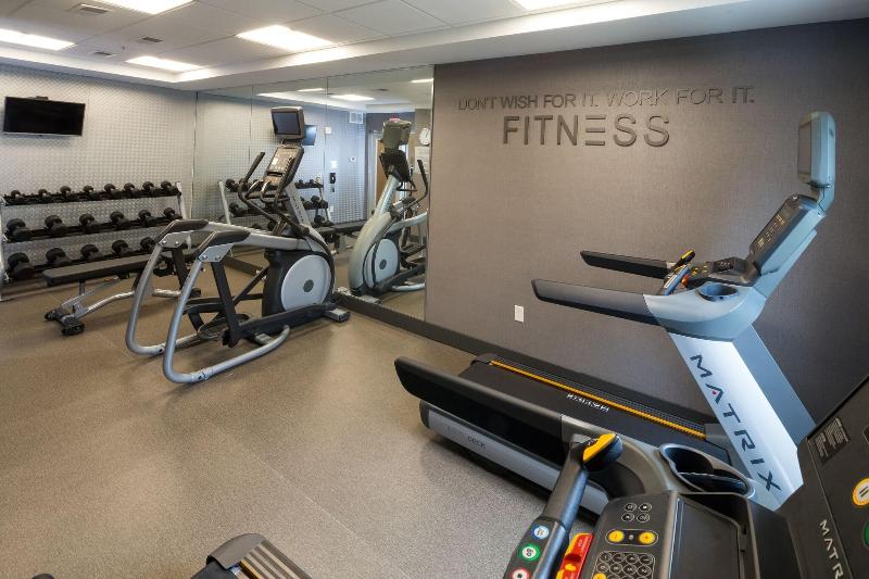 Fairfield Inn & Suites Detroit Macomb image