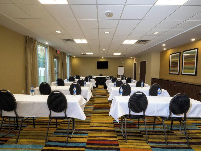 Fairfield Inn & Suites Detroit Macomb image