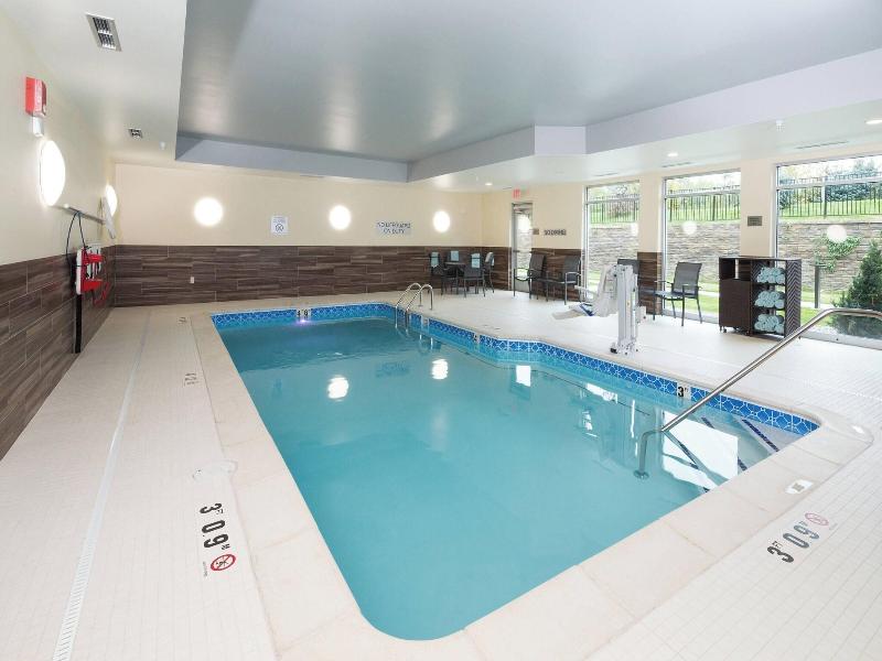 Fairfield Inn & Suites Detroit Macomb image
