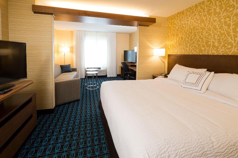 Fairfield Inn & Suites Detroit Macomb image