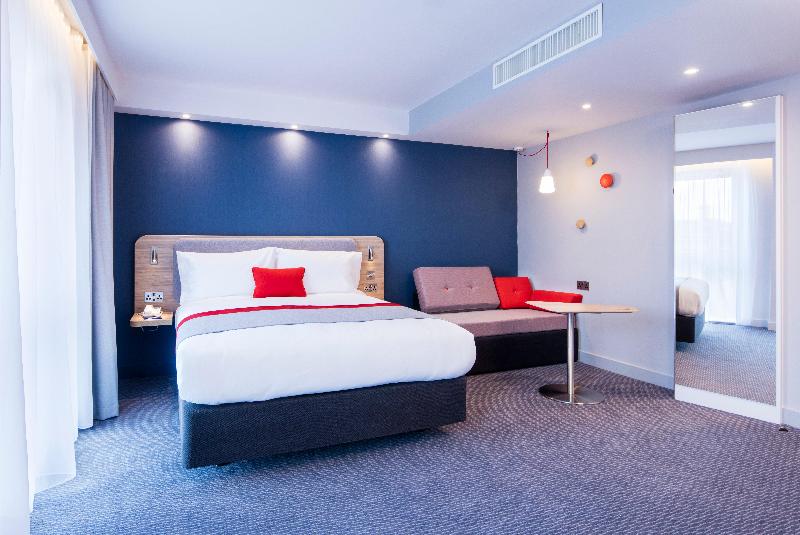 Holiday Inn Express Dublin City Centre image