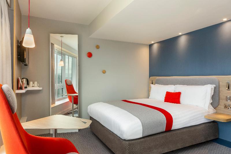 Holiday Inn Express Dublin City Centre image