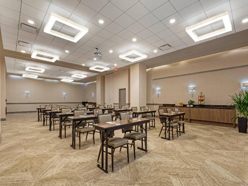 Cambria Hotel Philadelphia Downtown Center City image
