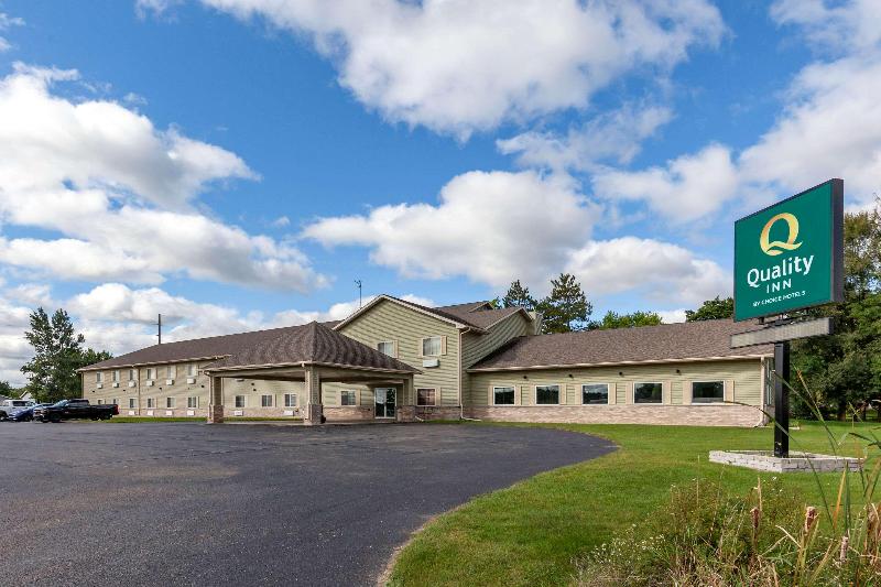 Quality Inn Redgranite image