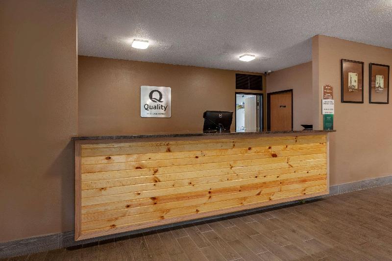 Quality Inn Redgranite image
