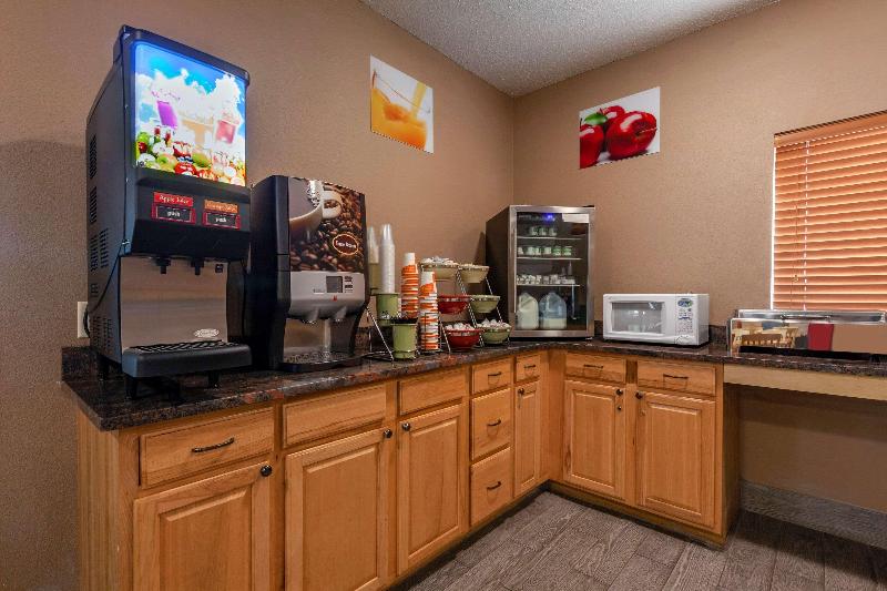 Quality Inn Redgranite image